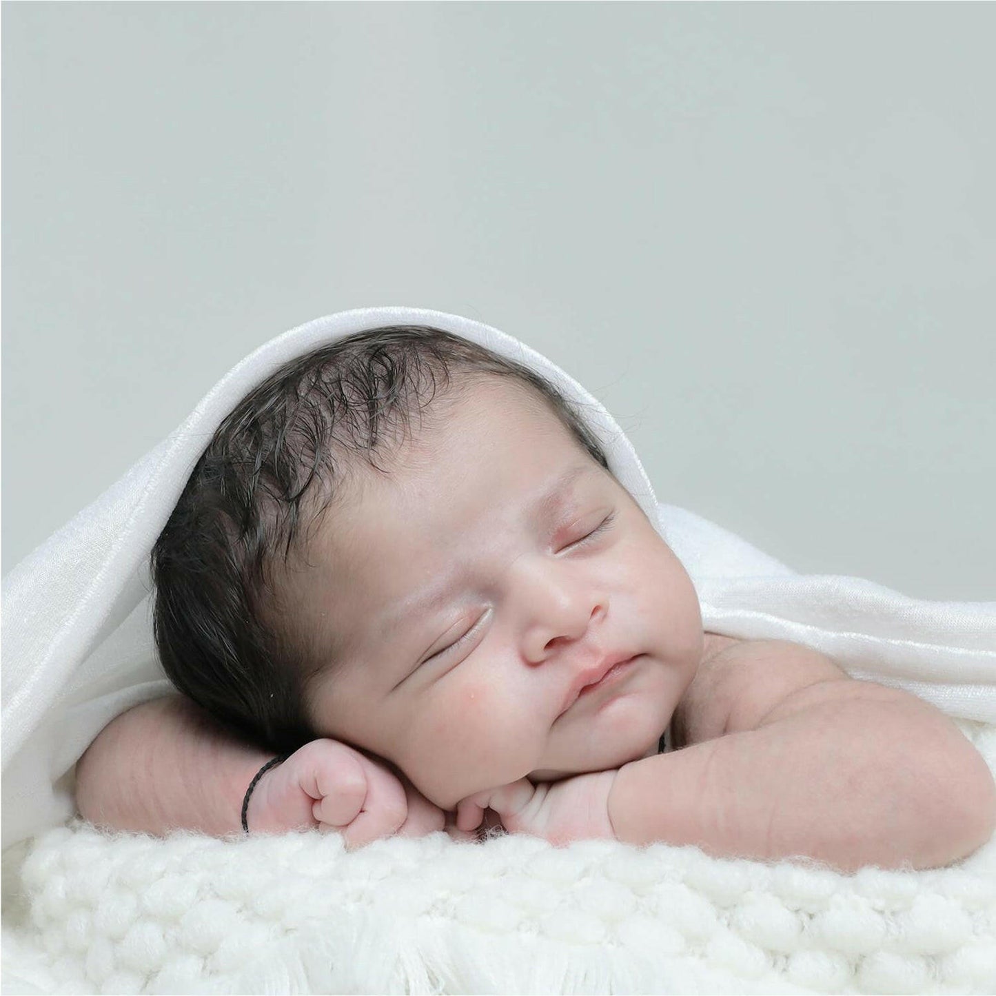 Buttery-soft organic cotton jersey, lightweight & stretchy for the perfect swaddle fit 💛